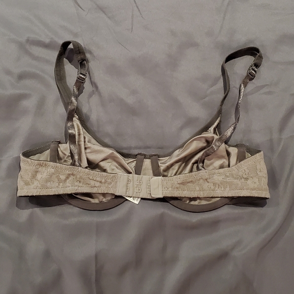Bra - Picture 3 of 3